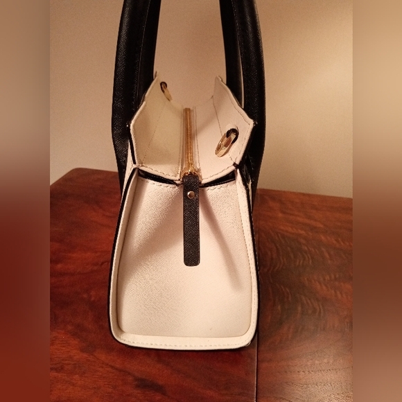 EUC Kate Spade Cameron Street Mini Candace Satchel/Crossbody In Black And Cream - Picture 6 of 9